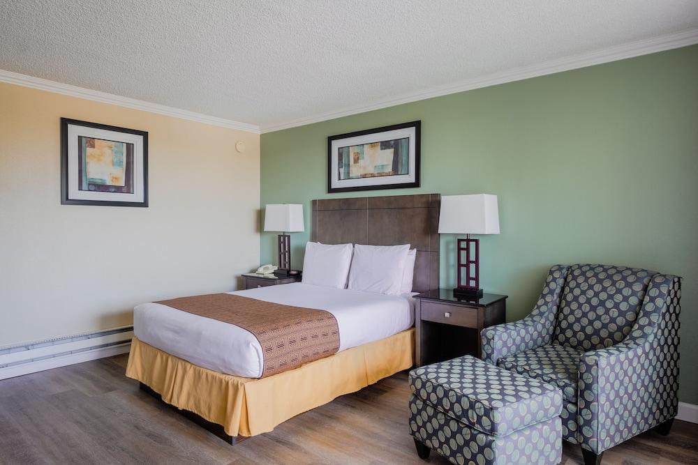Travelodge By Wyndham Monterey Bay Exterior photo
