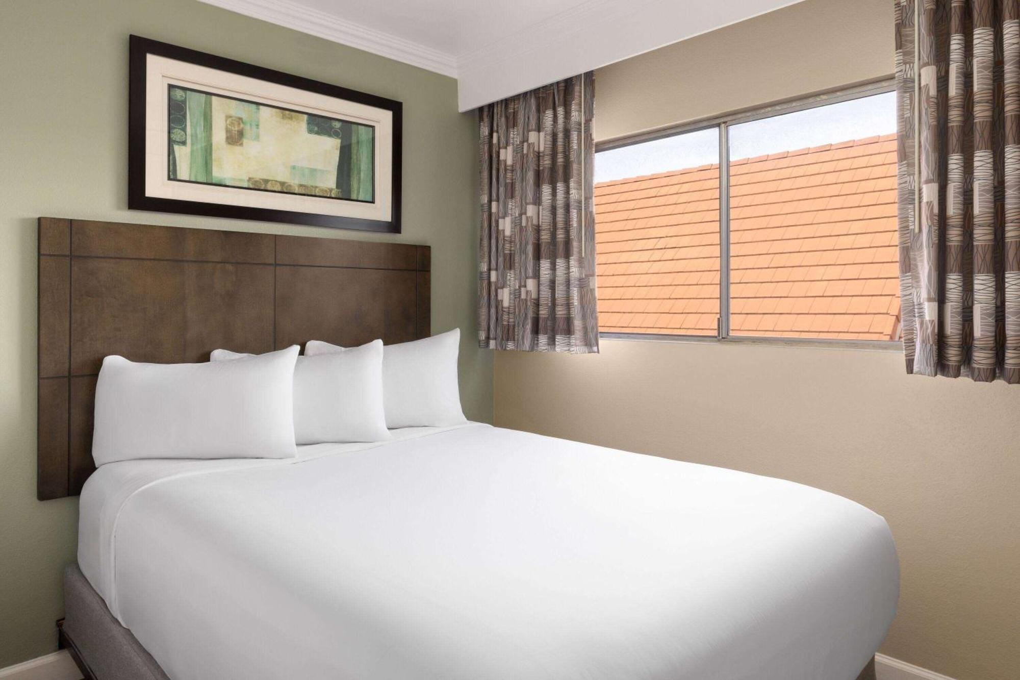 Travelodge By Wyndham Monterey Bay Exterior photo